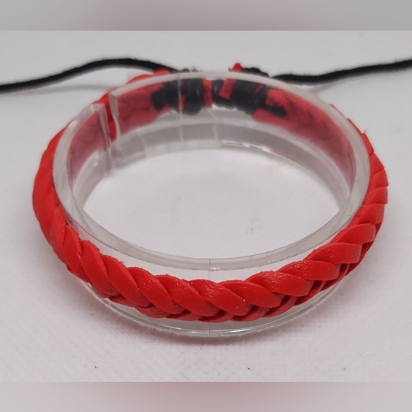 Men's Bracelet Leather Braided Red New f35 - Picture 1 of 1